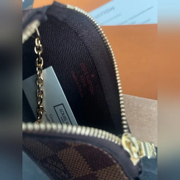 Louis Vuitton Key Pouch - Picture 9 of 11